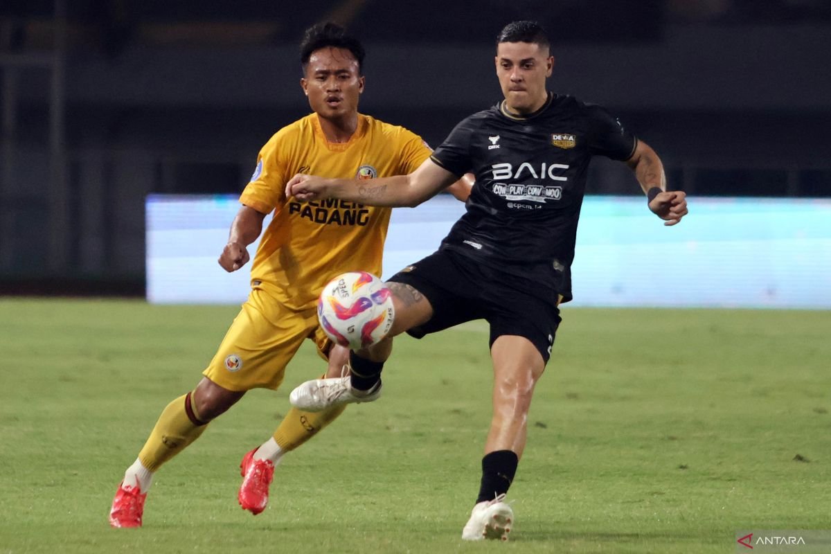 Alexis Messidoro Persiapkan Mental Sebelum Pertandingan Melawan Persis Solo