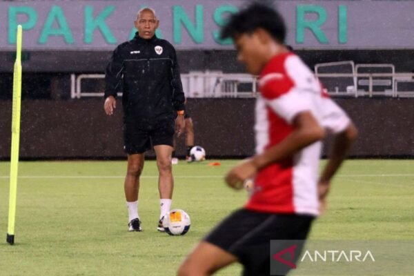 Nova Arianto Targetkan Rekrutmen 30 Pemain untuk Tim U-17 yang Baru