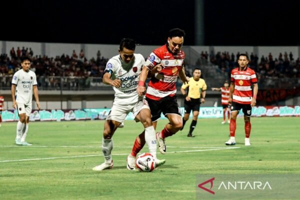 Pertandingan Seru: Madura United dan Persita Tangerang Berbagi Poin dalam Hasil Imbang 1-1