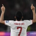 Berikut adalah beberapa alternatif judul untuk "Tak dipanggilnya Marselino Ferdinan murni keputusan Patrick Kluivert":

1. "Keputusan Patrick Kluivert: Mengapa Marselino Ferdinan Tak Dipanggil?"
2. "Marselino Ferdinan: Absennya Pemain Ini Hasil Pilihan Patrick Kluivert"
3. "Patrick Kluivert Menjelaskan Alasan Tidak Memanggil Marselino Ferdinan"
4. "Marselino Ferdinan Tak Terpanggil: Keputusan Strategis Patrick Kluivert"
5. "Mengupas Keputusan Patrick Kluivert: Nasib Marselino Ferdinan yang Tak Terpanggil"
6. "Marselino Ferdinan: Keputusan Kontroversial Patrick Kluivert"
7. "Pemilihan Tim: Kenapa Patrick Kluivert Tak Memanggil Marselino Ferdinan?"

Silakan pilih atau sesuaikan judul yang paling cocok!
