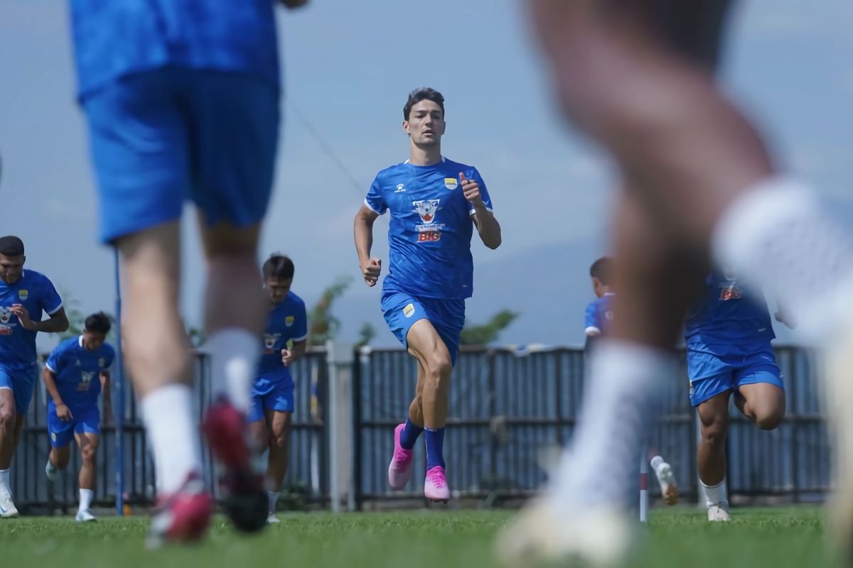 Federico Barba Kembali Berlatih Bersama Persib Bandung